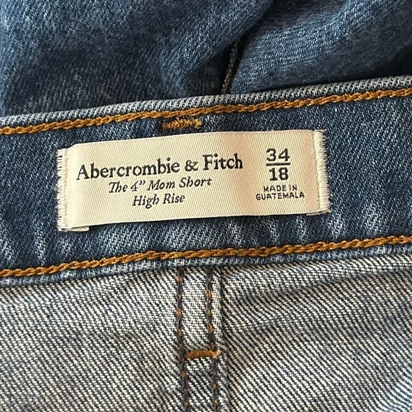 Abercrombie & Fitch The High Rise Mom Short 4" Inseam Denim Size 34/18 EUC - Picture 5 of 6